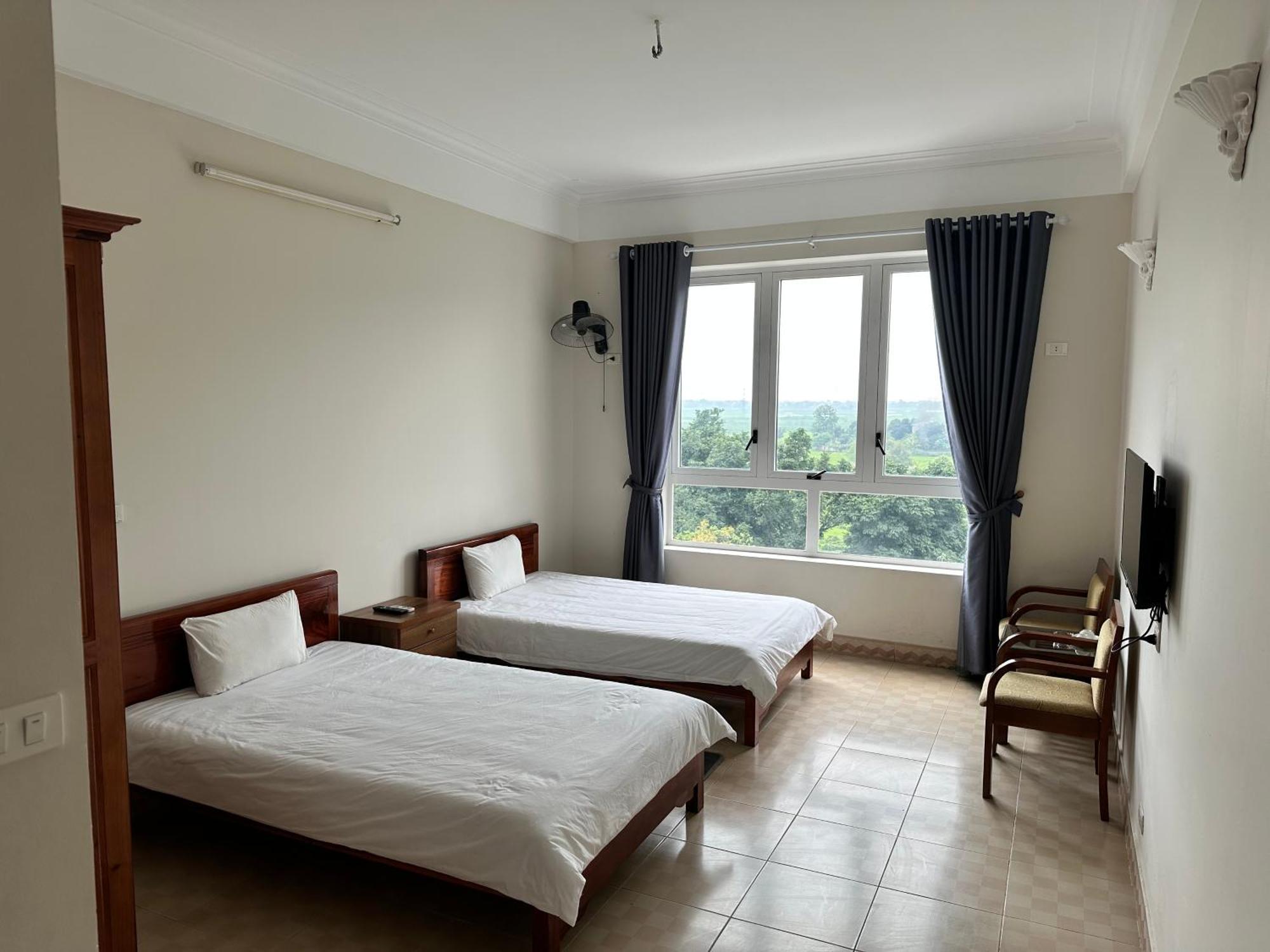 Thien Binh Hotel Hòa Bình Esterno foto
