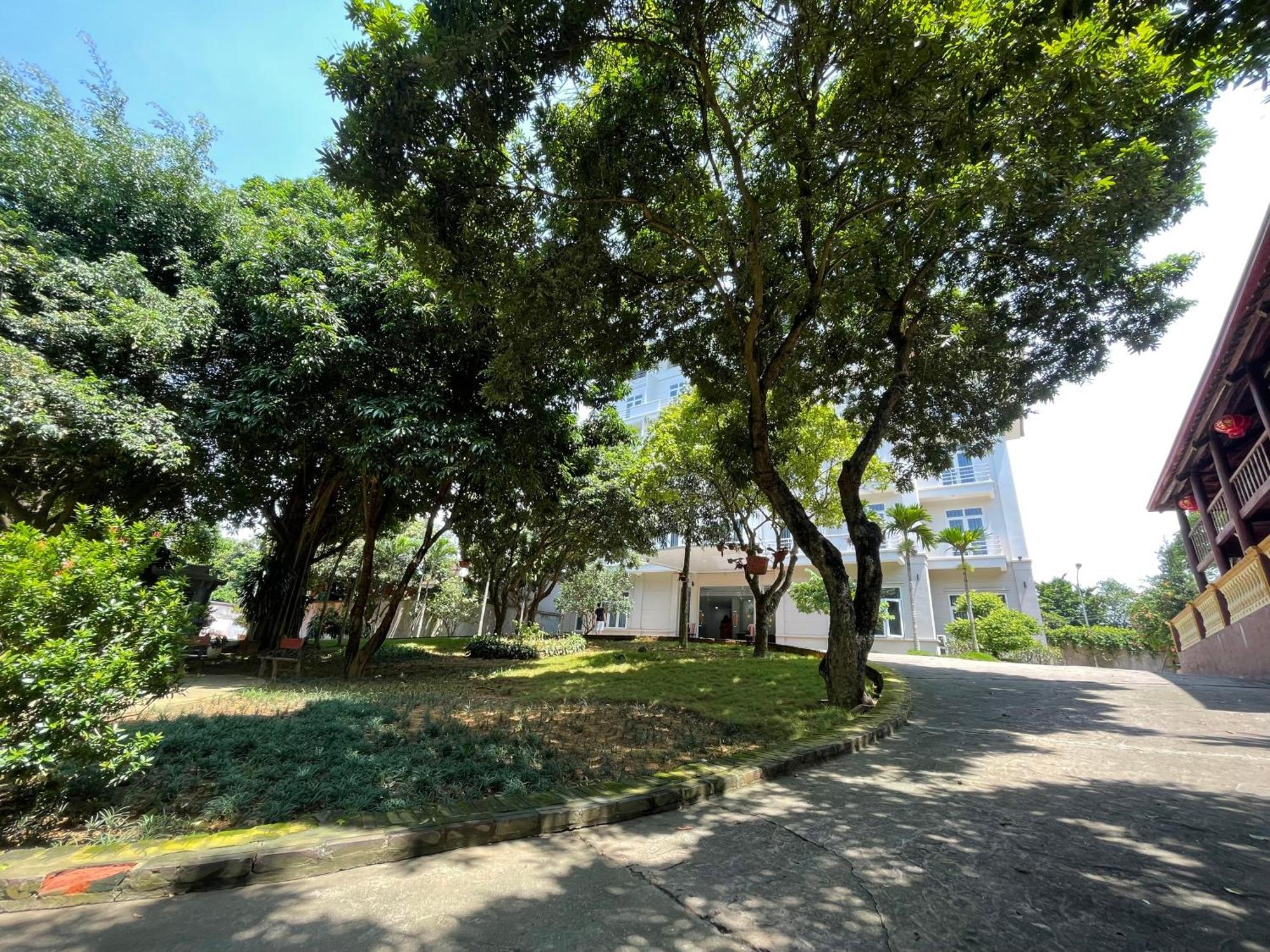 Thien Binh Hotel Hòa Bình Esterno foto